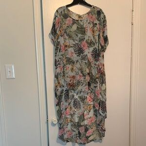 Lily White Tropical Print High Low Top